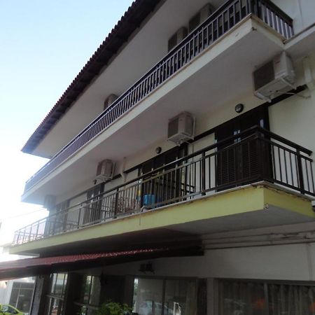 Chris Apartments Metamorfosi  Bagian luar foto